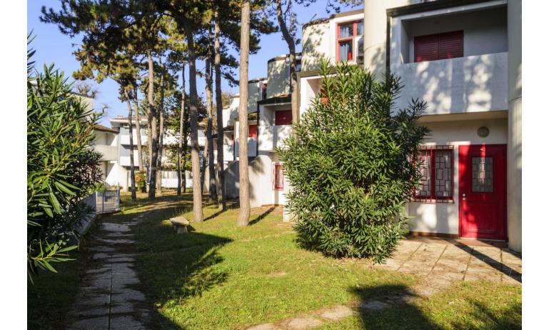 residence HOLIDAY VILLAGE: E9/VSM - esterno villetta (esempio)