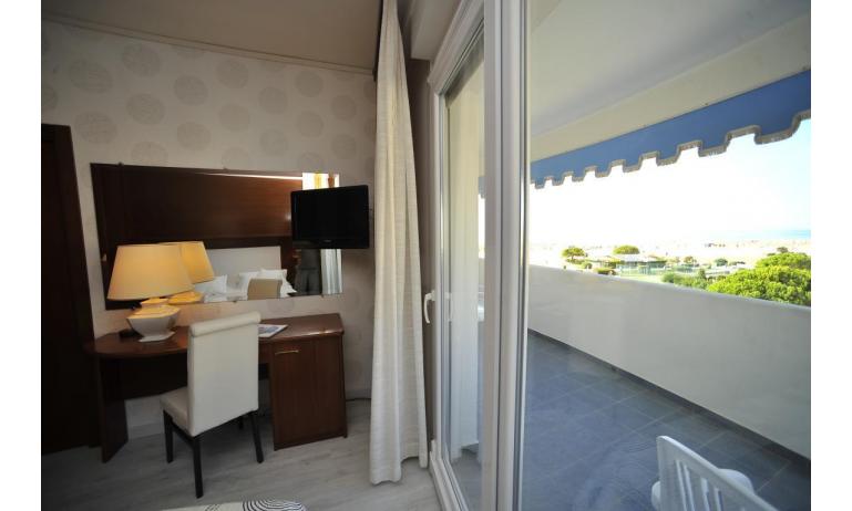 hotel CORALLO: Comfort - balcone (esempio)