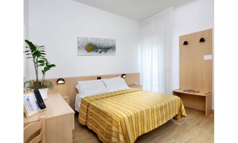 hotel GOLF: Star - bedroom (example)
