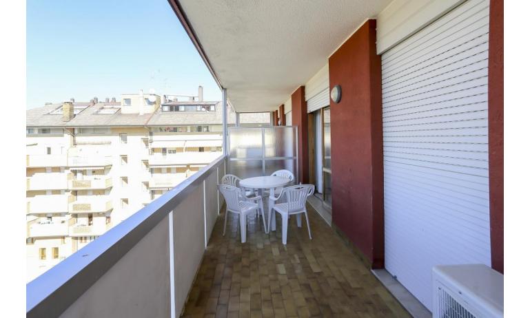 apartments HOLIDAY: B4 - balcony (example)