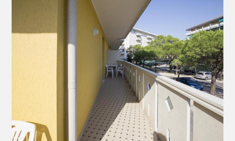 appartamenti LA ZATTERA: C6 - balcone (esempio)