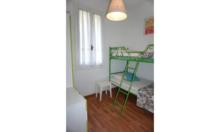 apartments LOS NIDOS: C6 - bedroom with bunk bed (example)