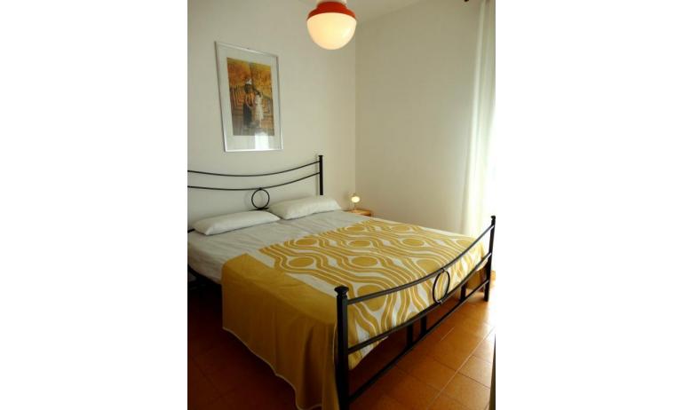 apartments LOS NIDOS: C6 - double bedroom (example)