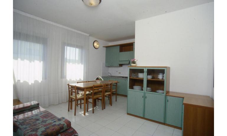 residence COSTA DEL SOL: B4 - kitchen (example)