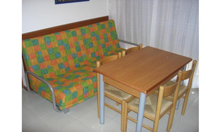 appartamenti CASTELLO: B4 - divano letto doppio (esempio)