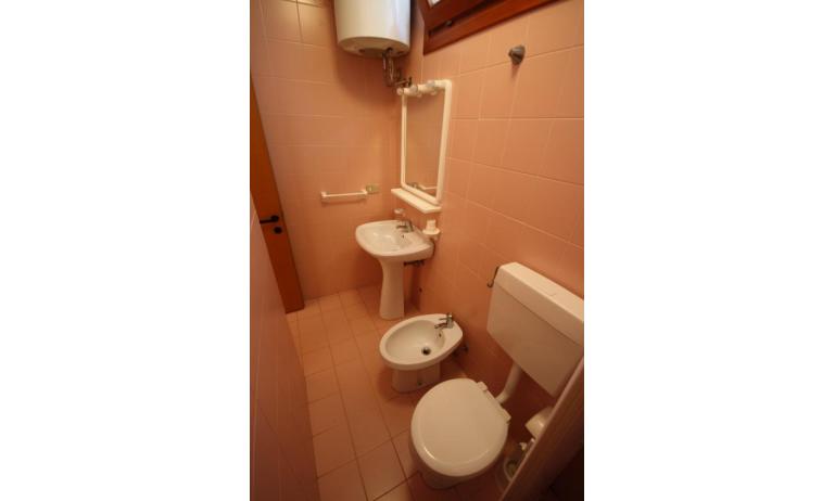 appartamenti CAMPIELLO: C6/R - bagno (esempio)