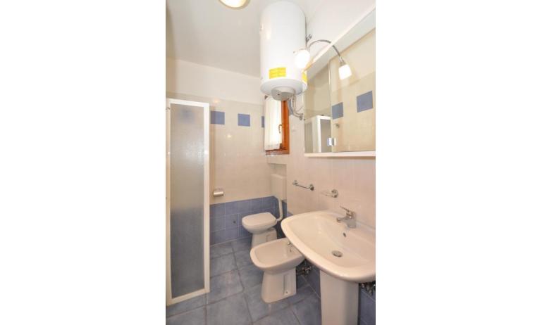 apartments ORCHIDEA: C6 - bathroom (example)