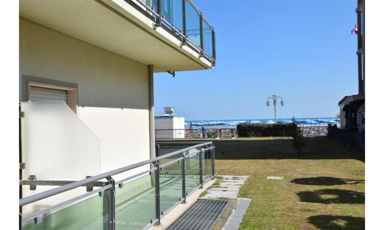 residence MEERBLICK: C5 - balcony with view (example)