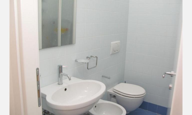 residence MEERBLICK: C5 F - bagno (esempio)