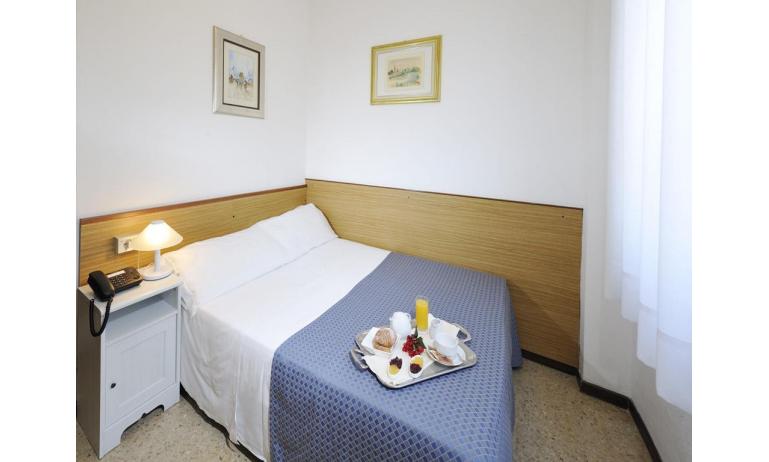 hotel PALACE: Standard - single bedroom (example)