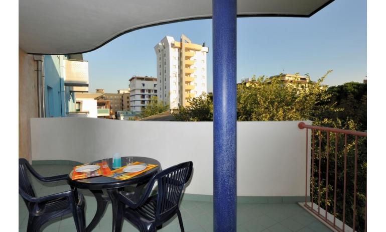 apartments ARGONAUTI: B5* - balcony (example)