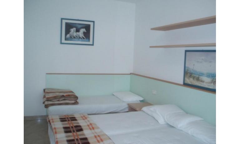 apartments ARGONAUTI: C7/1* - 3-beds room (example)