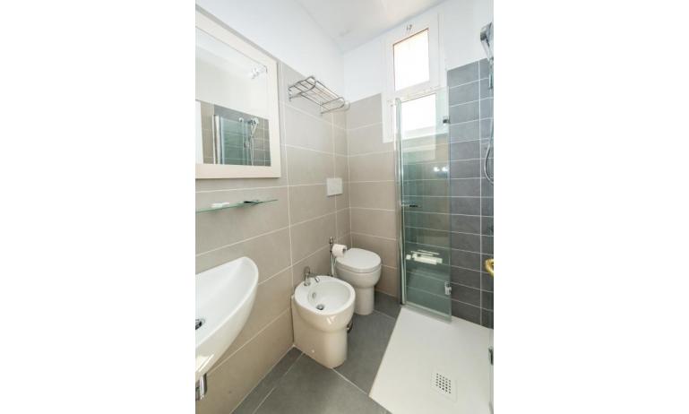hotel TORINO: Standard - bathroom (example)