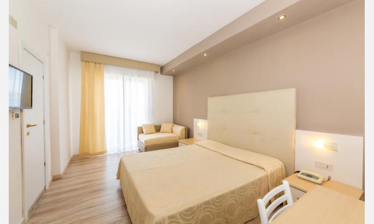 hôtel TORINO: Standard - chambre à coucher double (exemple)