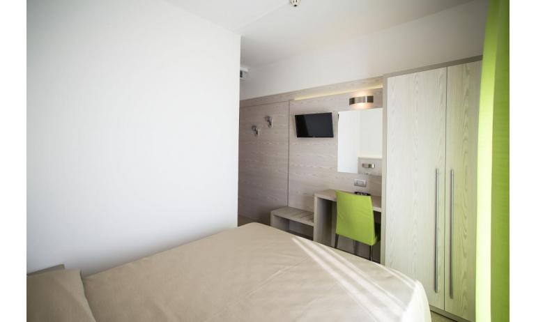 Hotel TOURING: Standard - renoviertes Schlafzimmer (Beispiel)
