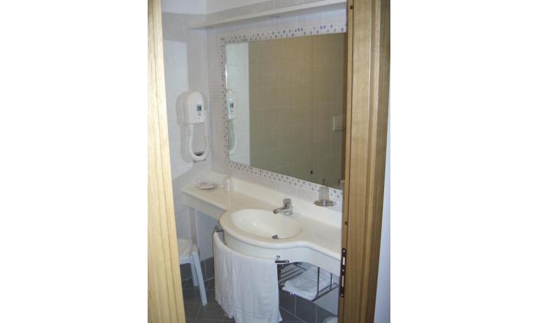 hotel OLYMPUS: Standard - bagno (esempio)