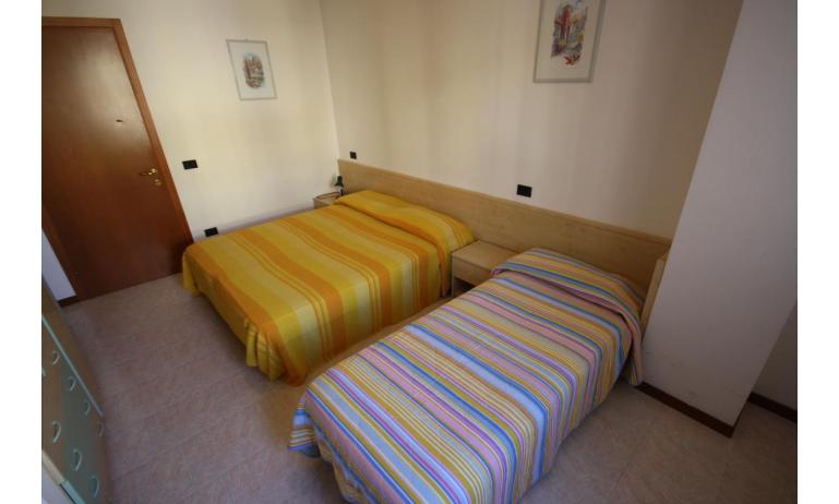 résidence LIA: D7* - chambre à 3 lits (exemple)