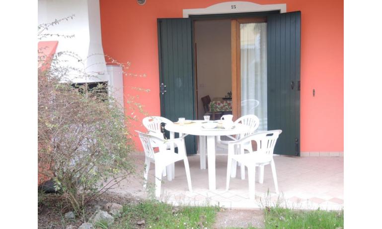residence LEOPARDI: B5/1* - porch (example)
