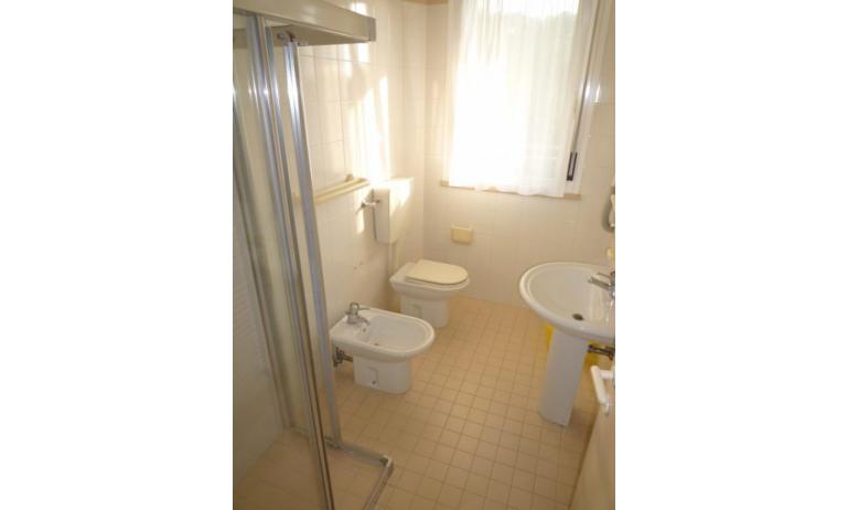 Residence BALI: B4 - Badezimmer mit Duschkabine (Beispiel)