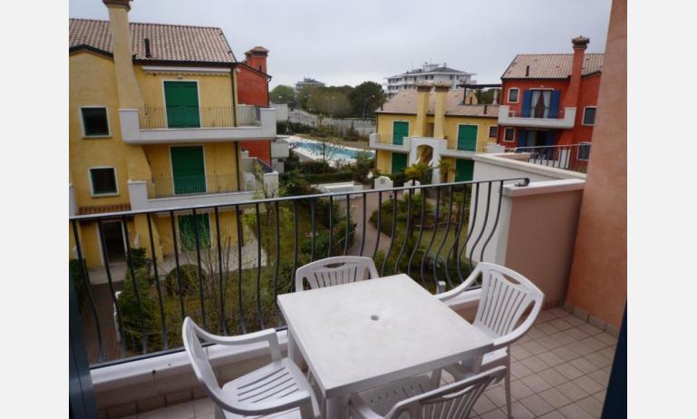 residence LE GINESTRE: C4 - balcone vista mare (esempio)