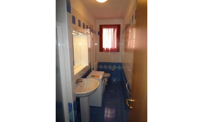 Residence LE GINESTRE: C4 - Badezimmer (Beispiel)