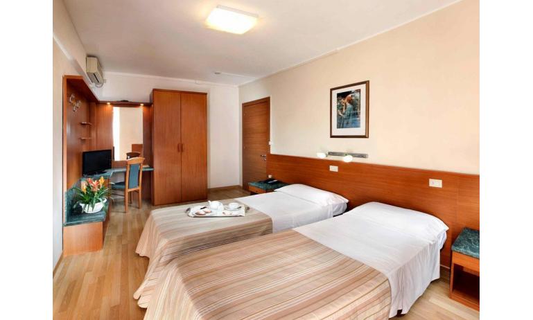 hôtel BEMBO: Apartment - chambre avec deux lits (exemple)
