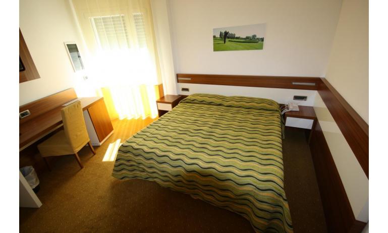 hotel MAREGOLF: Convenience - bedroom (example)