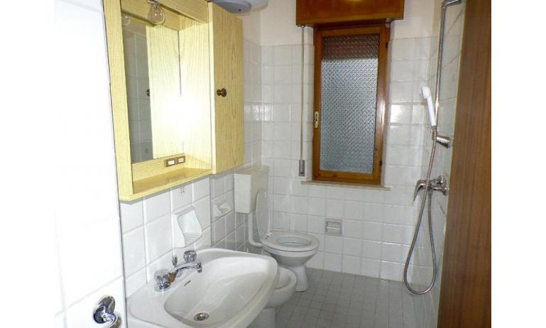 appartamenti ROSY: C5 - bagno (esempio)