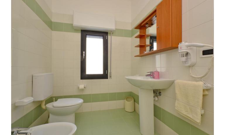 apartments VERDE: B3 - bathroom (example)