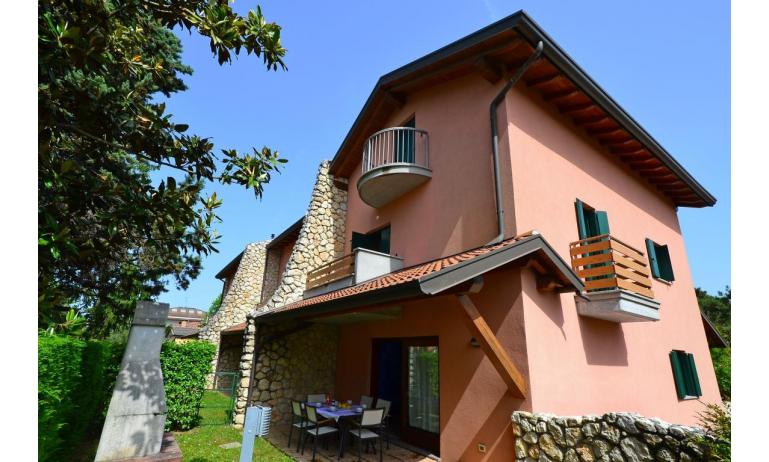 residence VILLE RIO: E10/VSMX - esterno villetta (esempio)