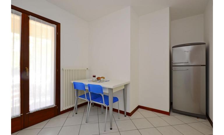 residence VILLE RIO: E10/VSMX - frigo bar (esempio)