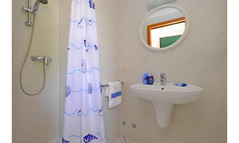 residence VILLE RIO: E10/VSMX - bagno (esempio)