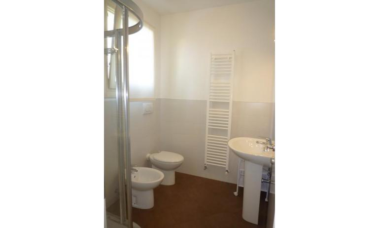 résidence LE PALME: D7/P1X - salle de bain avec cabine de douche (exemple)