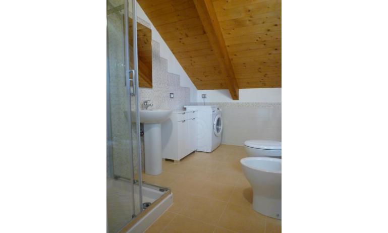 résidence LE PALME: D7/P1X - salle de bain avec lave-linge (exemple)