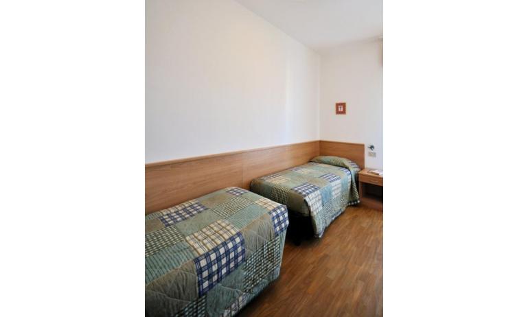 appartament RANIERI: C7 - chambre avec deux lits (exemple)