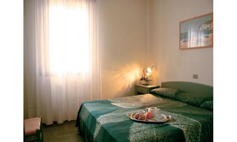 Ferienwohnungen DELFINO: C5V/1 - Schlafzimmer (Beispiel)