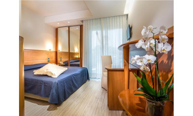 hôtel PARK HOTEL: Basic - chambre à coucher (exemple)