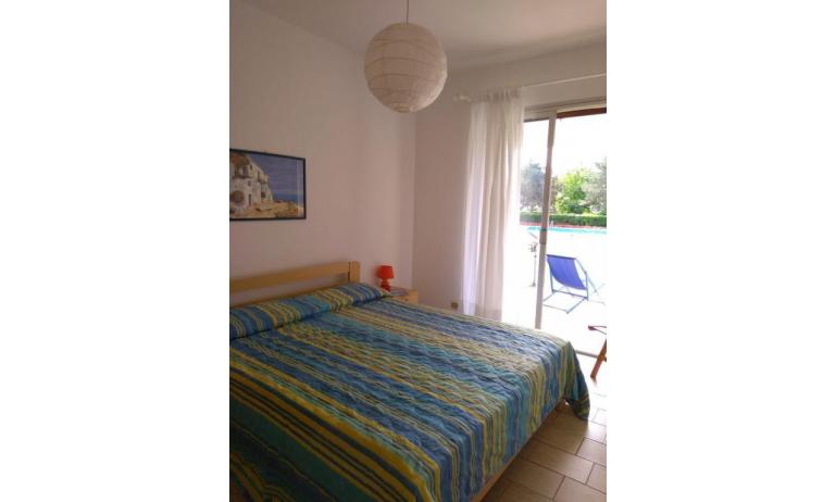 residence SELENIS: B4 - camera matrimoniale (esempio)