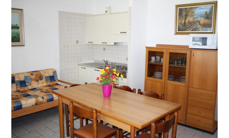 appartamenti VILLA NODARI: B4/B - soggiorno (esempio)