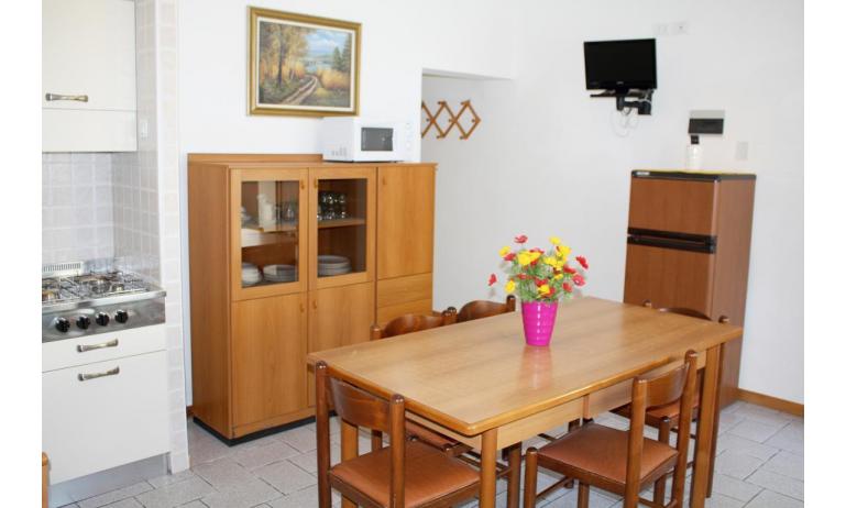 apartments VILLA NODARI: B4/B - kitchenette (example)