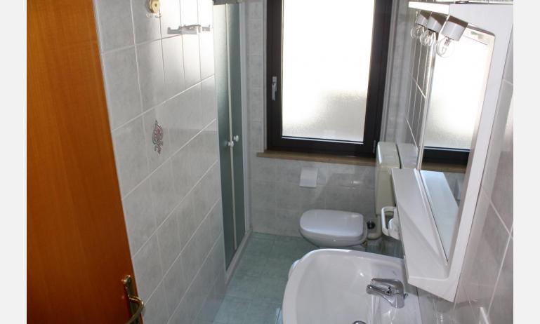 appartamenti VILLA NODARI: B4 - bagno (esempio)