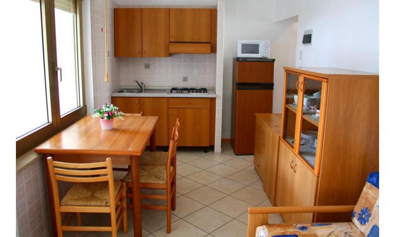 apartments VILLA NODARI: B4/4 - kitchenette (example)