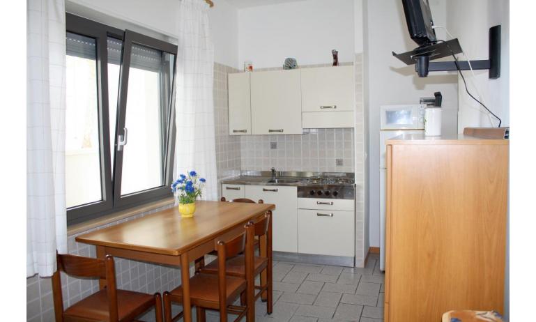 apartments VILLA NODARI: B4/T - kitchen (example)