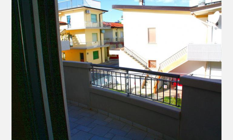 appartamenti VILLA NODARI: C5 - balcone (esempio)