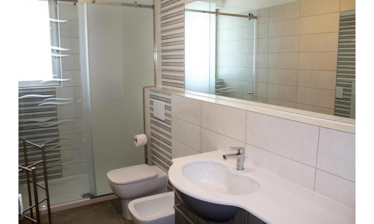 appartament NASHIRA: C8 - salle de bain (exemple)