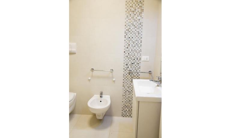 Ferienwohnungen Residenza GREEN MARINE: C7/3 - Badezimmer (Beispiel)