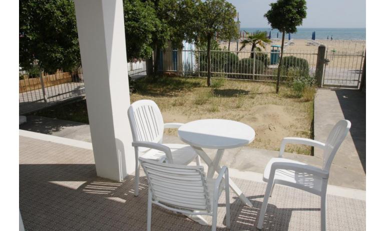 apartments VILLA MAZZON: C5T - external house-view from the beach