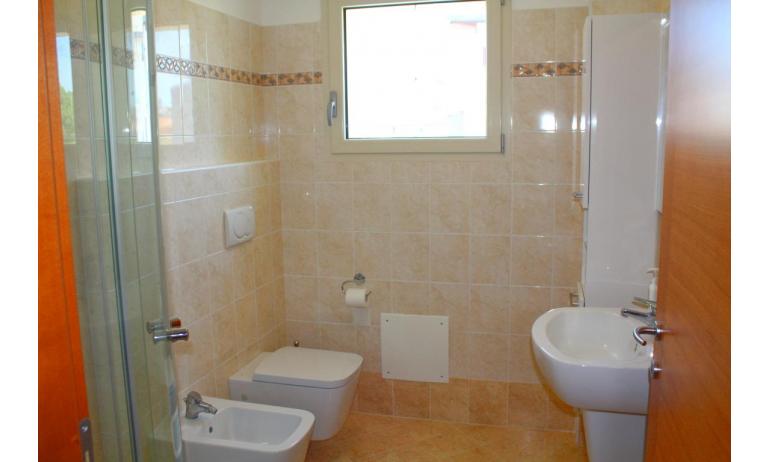 appartamenti TORRE BAHIA: C6 - bagno (esempio)