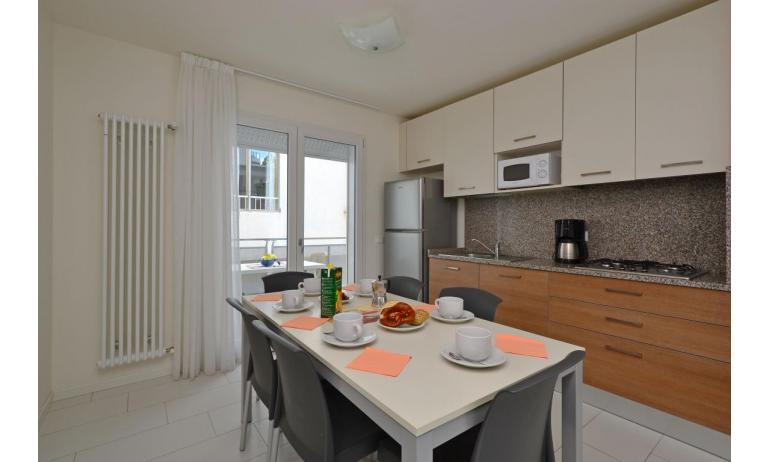 appartamenti BELLAROSA: C7 - angolo cottura (esempio)