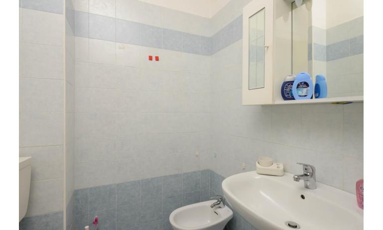 apartments VENUS: C6 - bathroom (example)